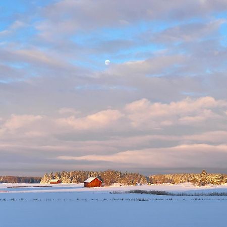 A Countryside Villa Close To Uppsala! Bagian luar foto